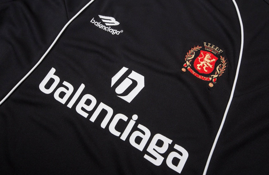 Paris 10 Oversized Jersey – Black Edition