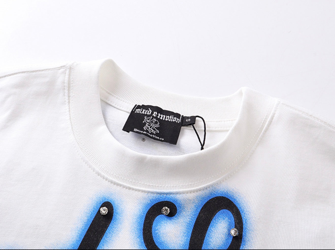 White Emotion Graphic Tee – Urban Edition